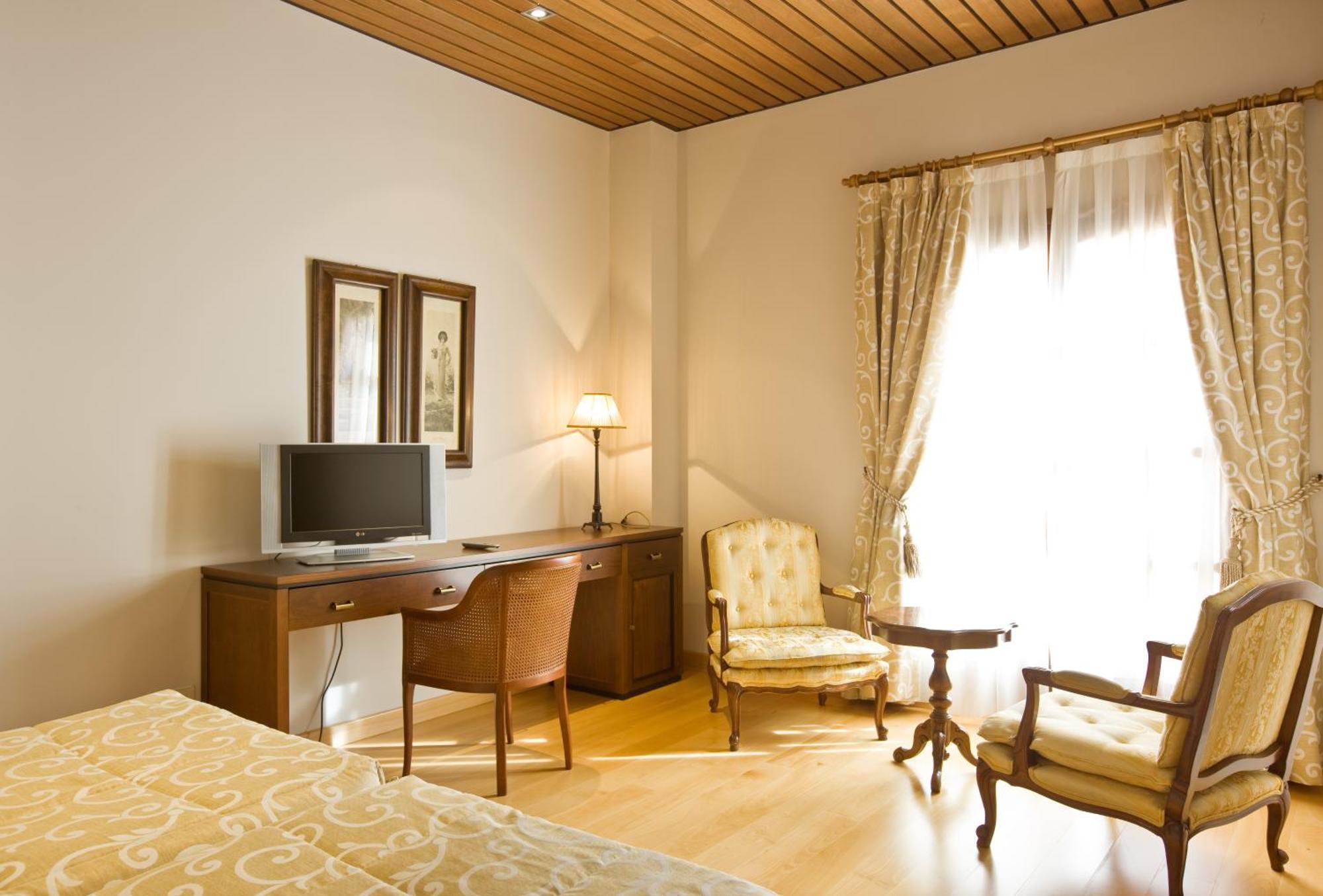 Bodegas Hacienda Albae Guest House Argamasilla De Alba Luaran gambar