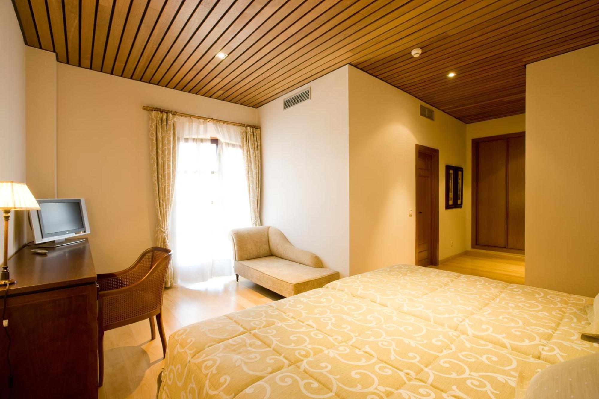 Bodegas Hacienda Albae Guest House Argamasilla De Alba Luaran gambar