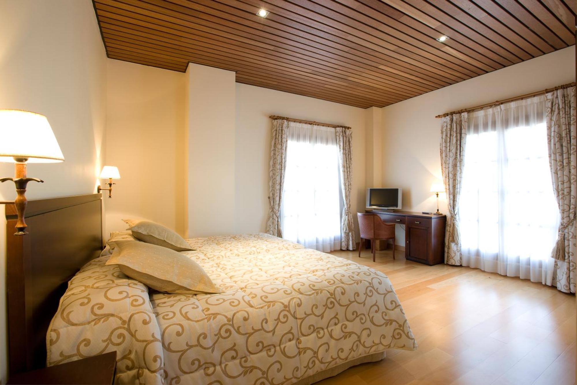 Bodegas Hacienda Albae Guest House Argamasilla De Alba Luaran gambar