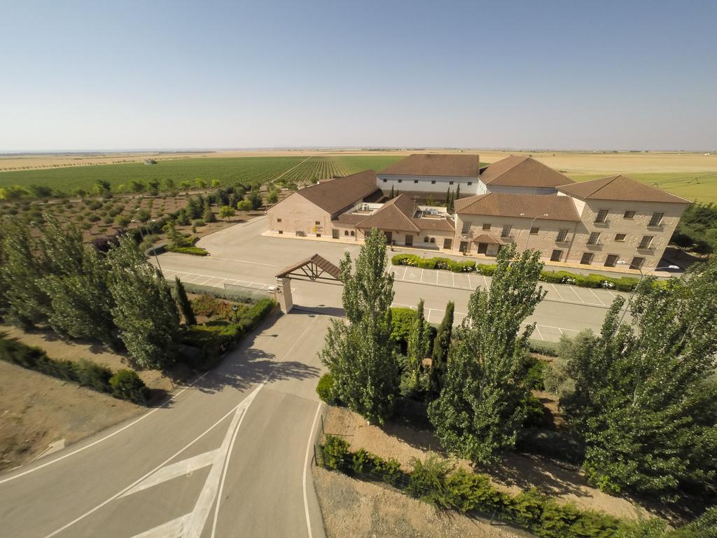 Bodegas Hacienda Albae Guest House Argamasilla De Alba Luaran gambar
