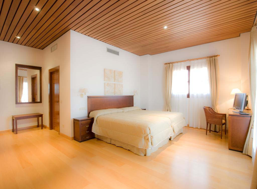 Bodegas Hacienda Albae Guest House Argamasilla De Alba Luaran gambar